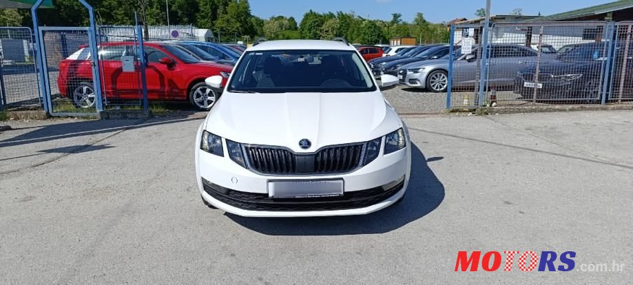 2018' Skoda Octavia Combi photo #2