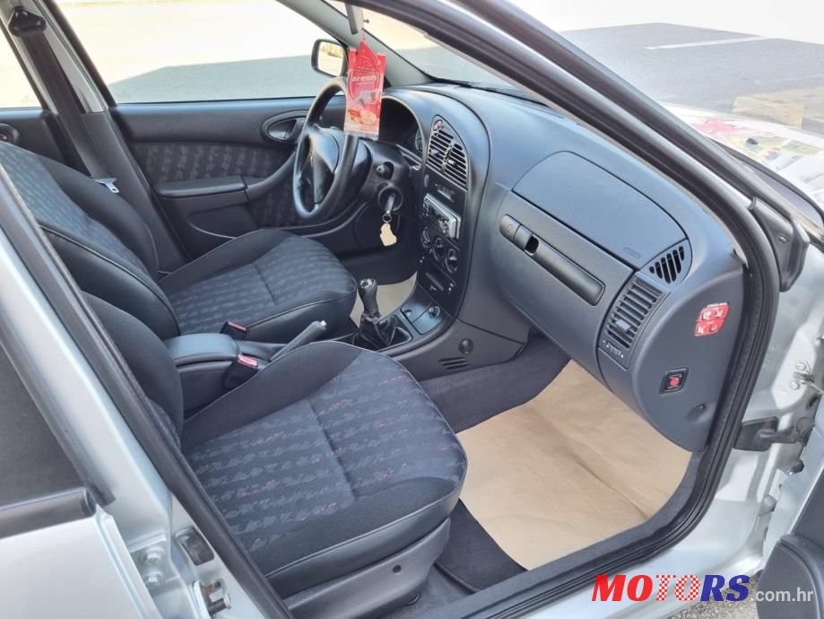 2004' Citroen Xsara photo #3