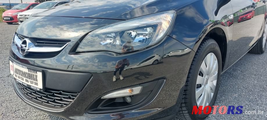 2015' Opel Astra Karavan photo #3