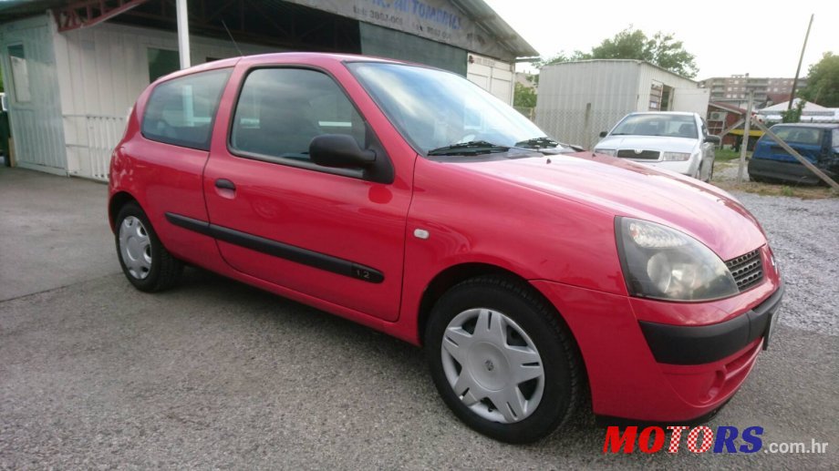 2003' Renault Clio photo #1
