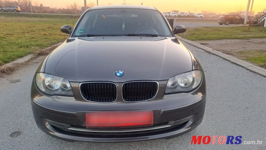 2009' BMW Serija 1 118D photo #1