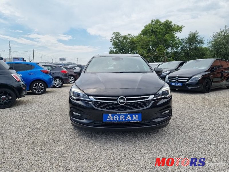 2016' Opel Astra Karavan photo #3