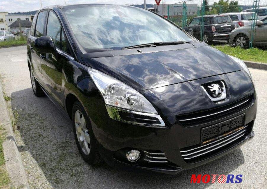 2010' Peugeot 5008 1,6 Hdi photo #1