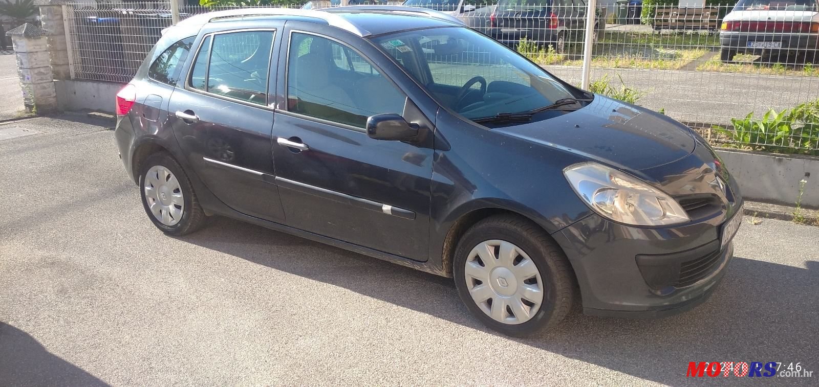 2008' Renault Clio 1,2 16V photo #3