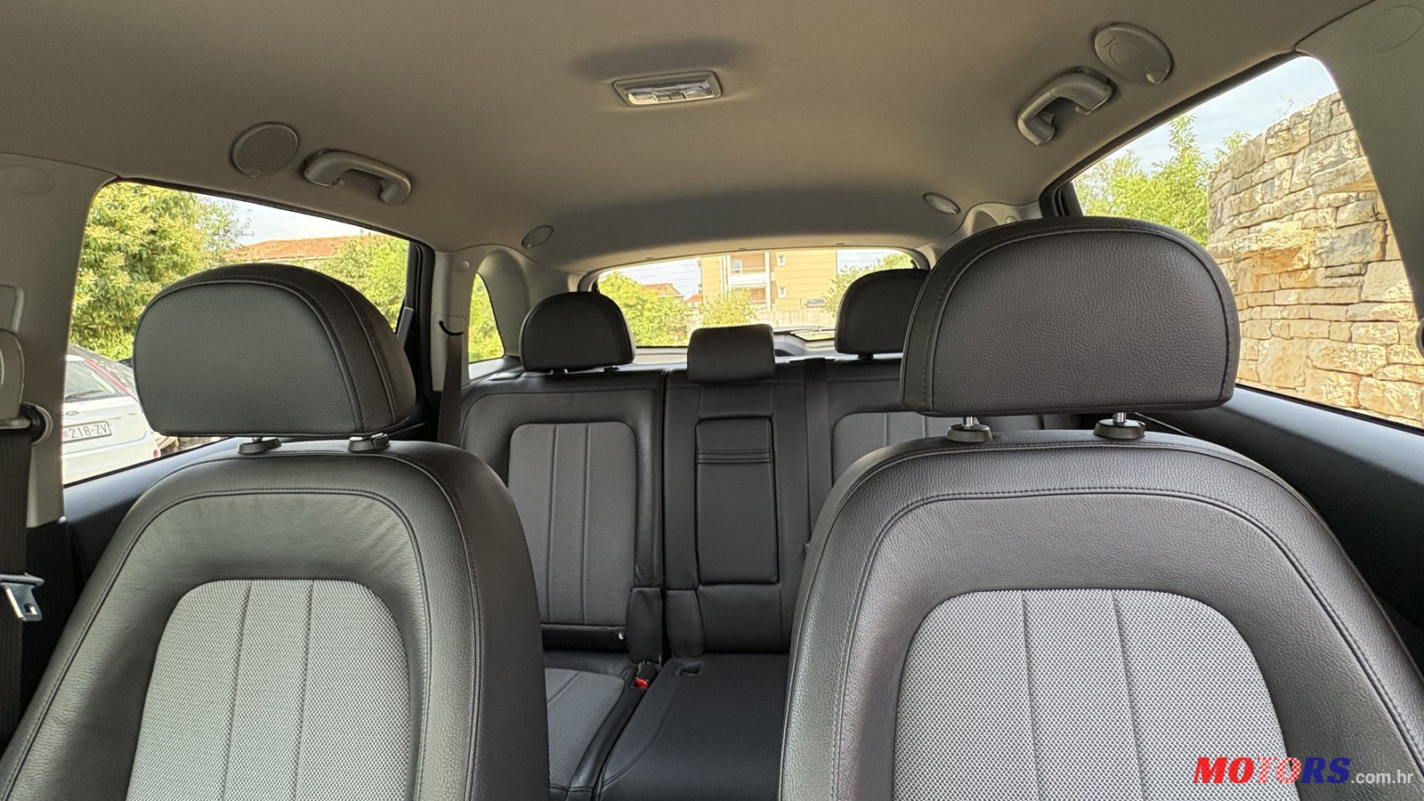 2011' Opel Antara AWD 2,2 CDTI; 4x4 photo #2