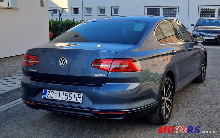 2015' Volkswagen Passat photo #5