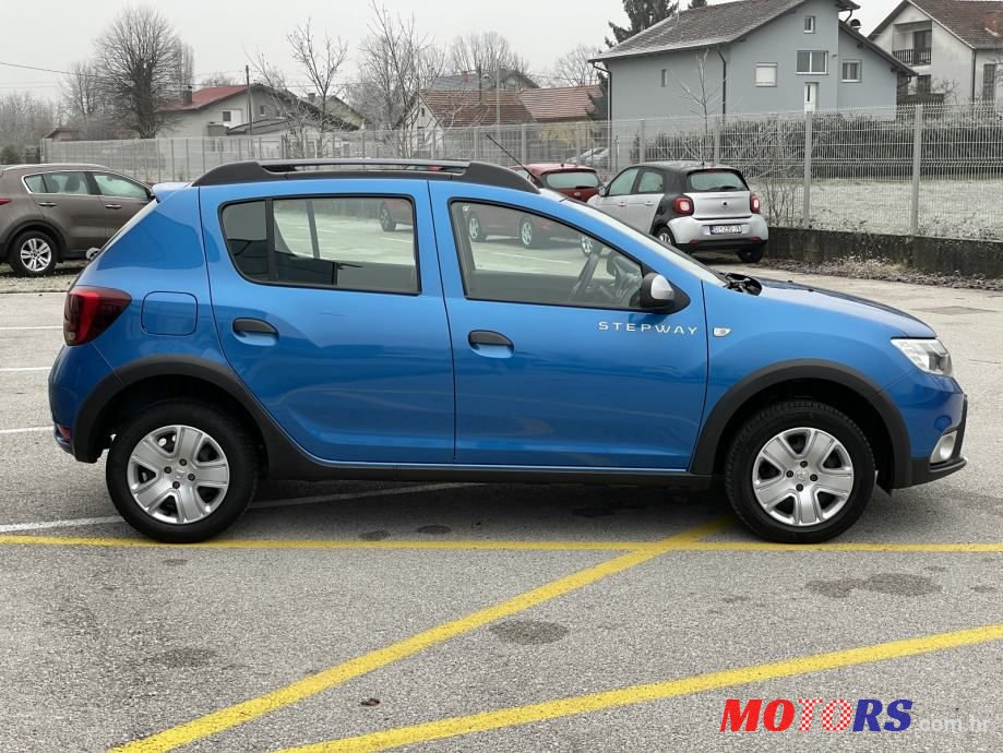 2017' Dacia Sandero photo #4