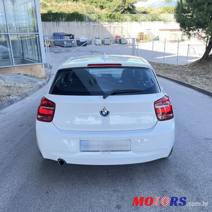 2014' BMW Serija 1 116D photo #6