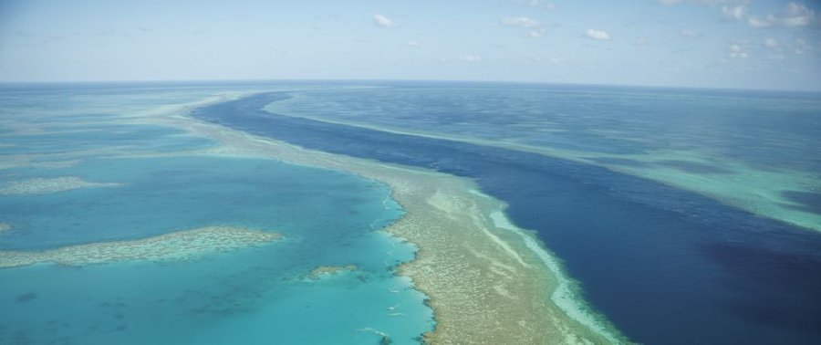 Australia to build superhighway for EVs beside Great Barrier Reef