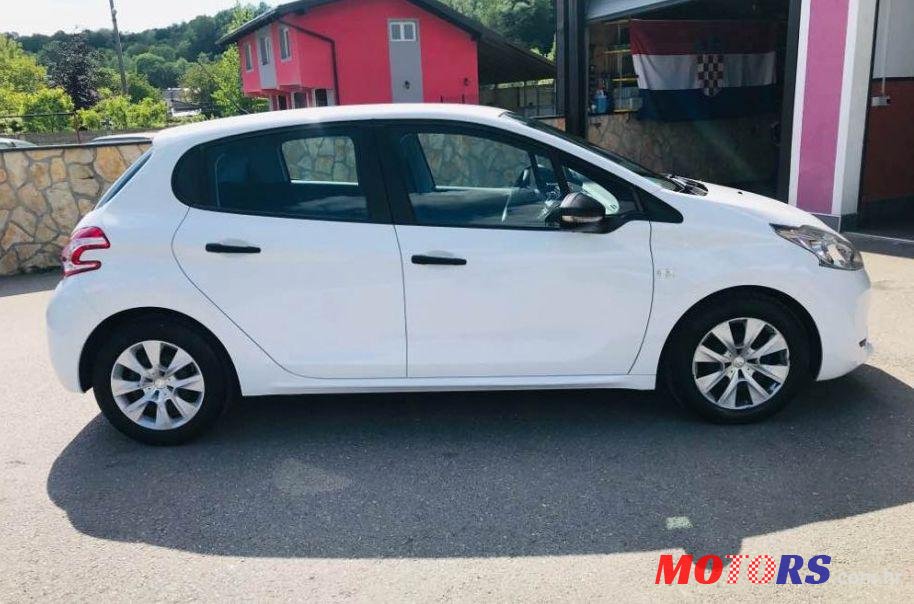 2014' Peugeot 208 1,4 Hdi photo #4