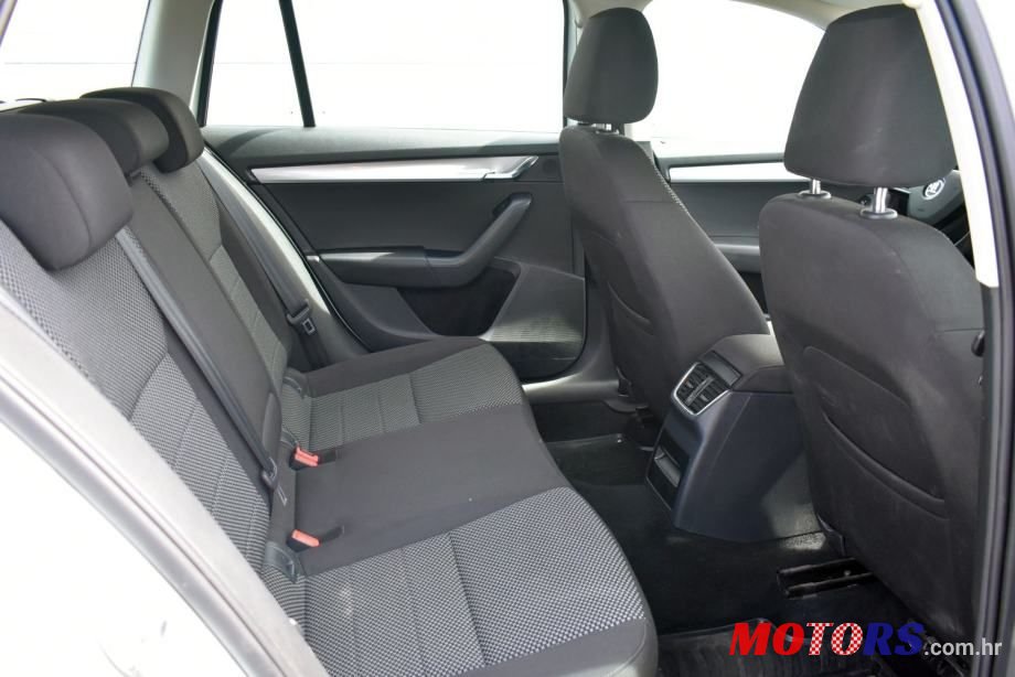 2016' Skoda Octavia Combi photo #6