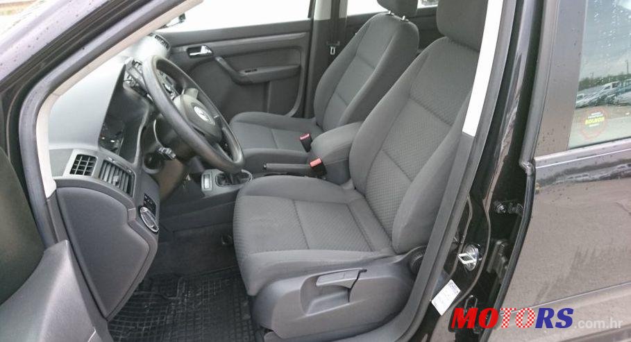 2005' Volkswagen Touran 1,9 Tdi photo #2