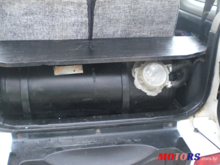 2004' Suzuki Jimny 1,3 Vx photo #5