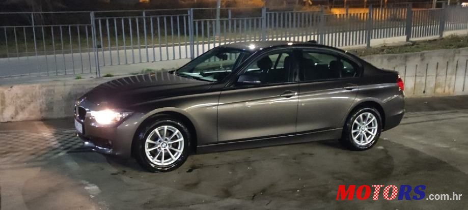 2012' BMW Serija 3 318D photo #1