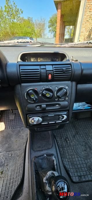1996' Opel Corsa 1,4 I photo #3
