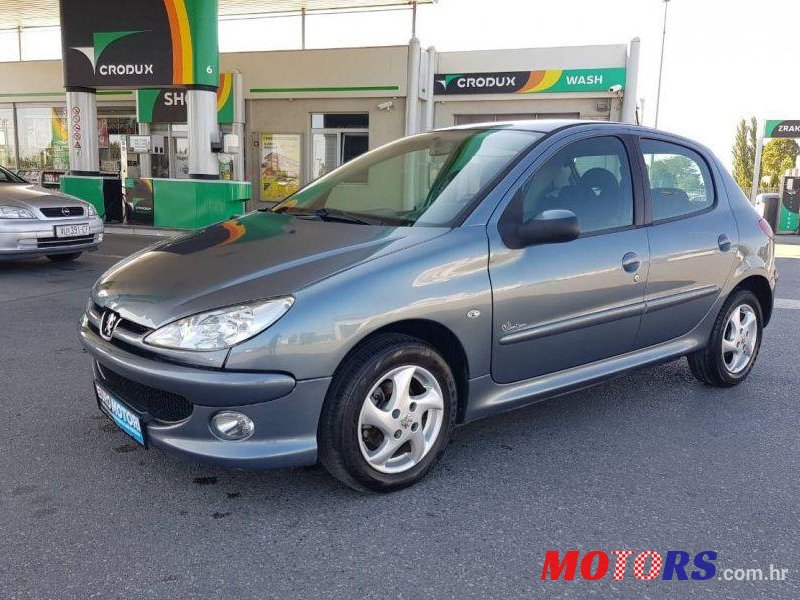 2006' Peugeot 206 206 1,4 Hdi photo #2