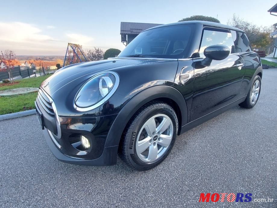 2020' MINI Cooper photo #5