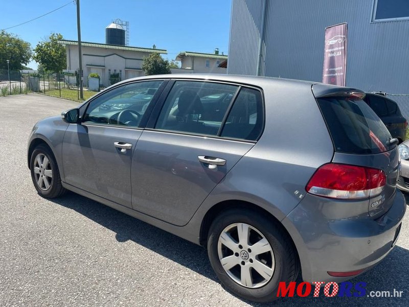 2010' Volkswagen Golf 6 1,6 Tdi photo #3