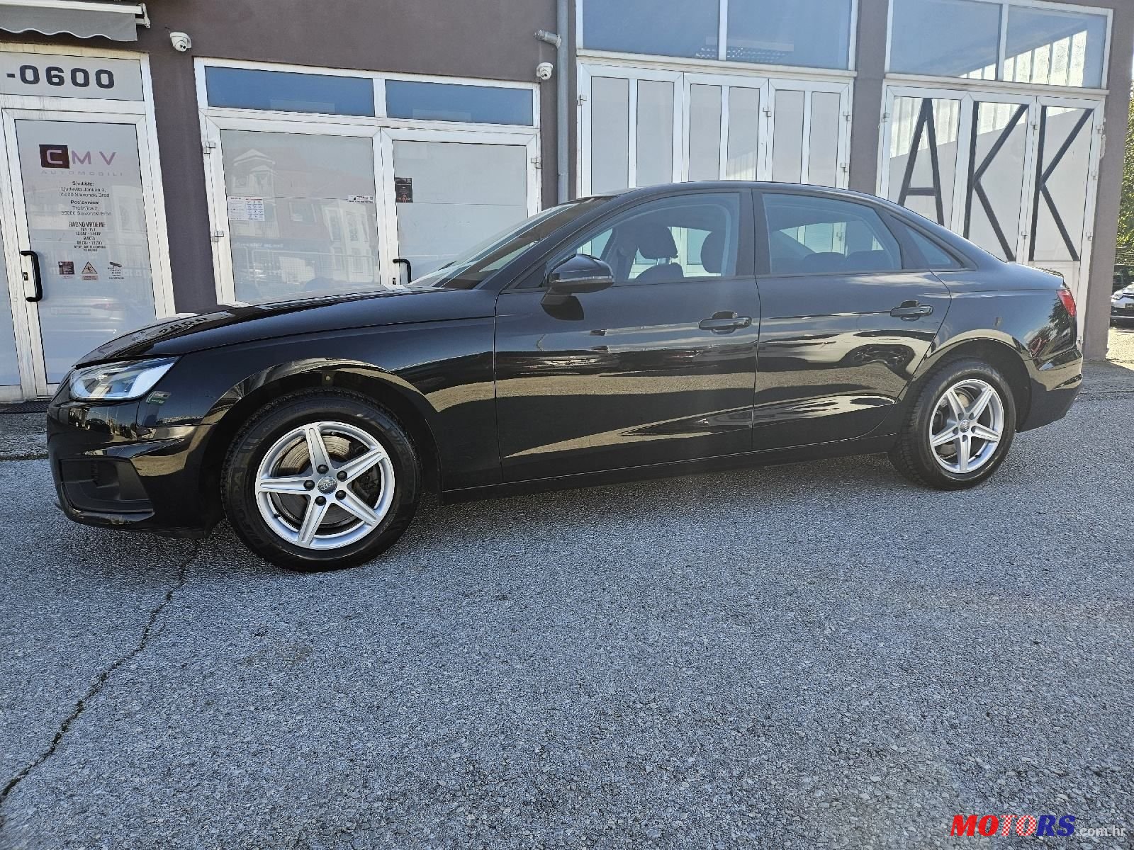 2020' Audi A4 30 Tdi photo #3