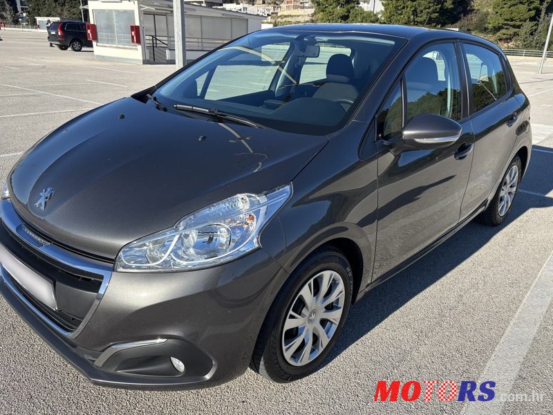 2018' Peugeot 208 1,6 Bluehdi photo #2