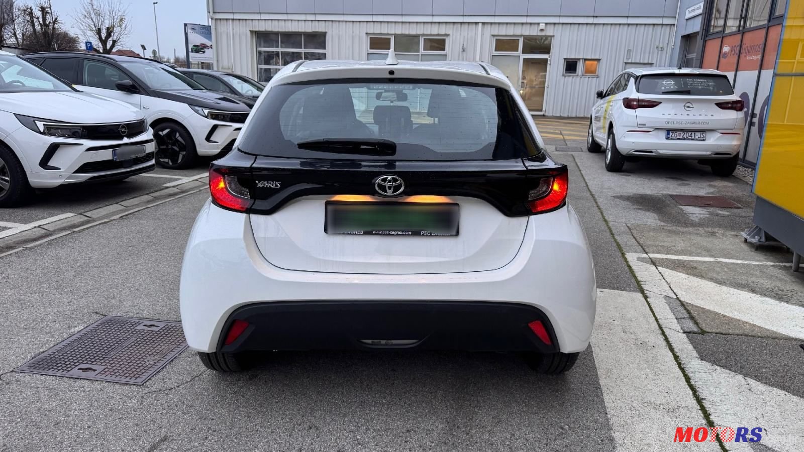 2022' Toyota Yaris Luna 1.0 Vvt-I photo #6