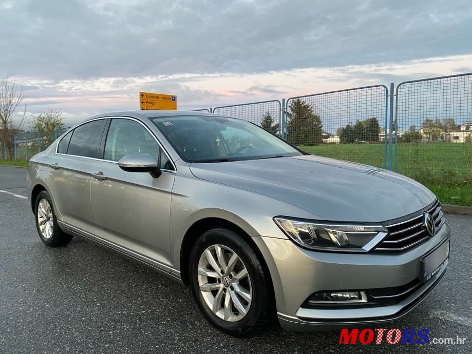 2015' Volkswagen Passat photo #3