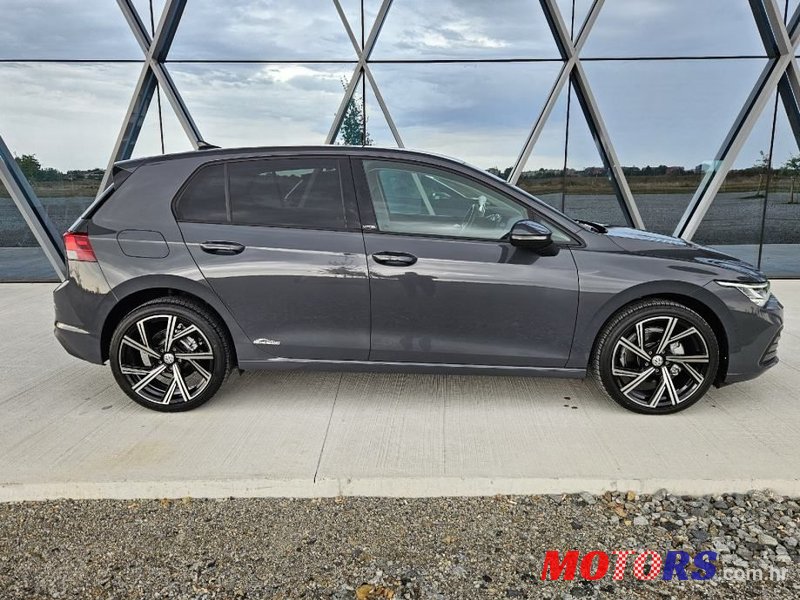 2021' Volkswagen Golf 8 2,0 Tdi photo #5