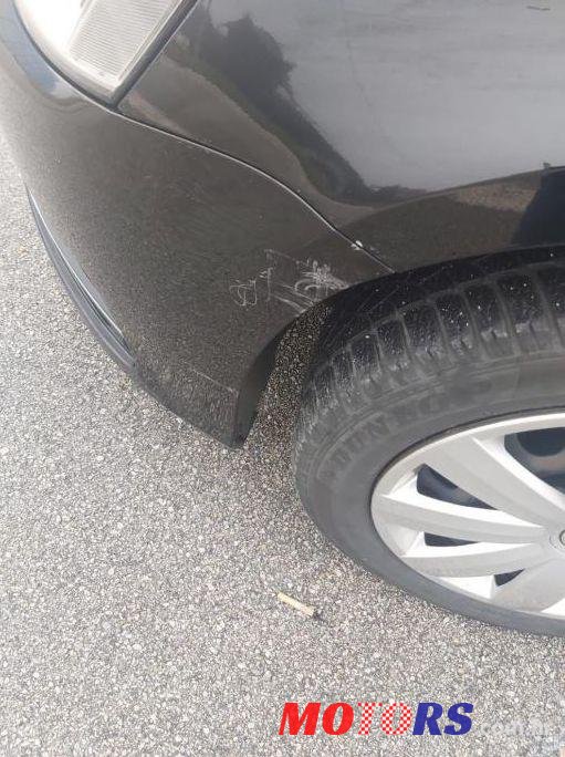 2011' Volkswagen Passat Variant photo #1