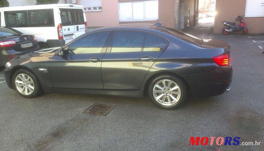 2011' BMW Serija 5 530Xd photo #2