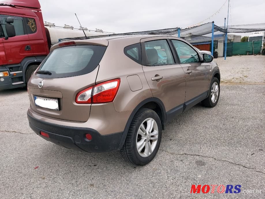 2011' Nissan Qashqai photo #4