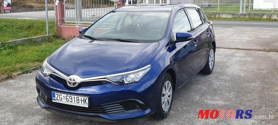 2017' Toyota Auris 1,33 photo #1