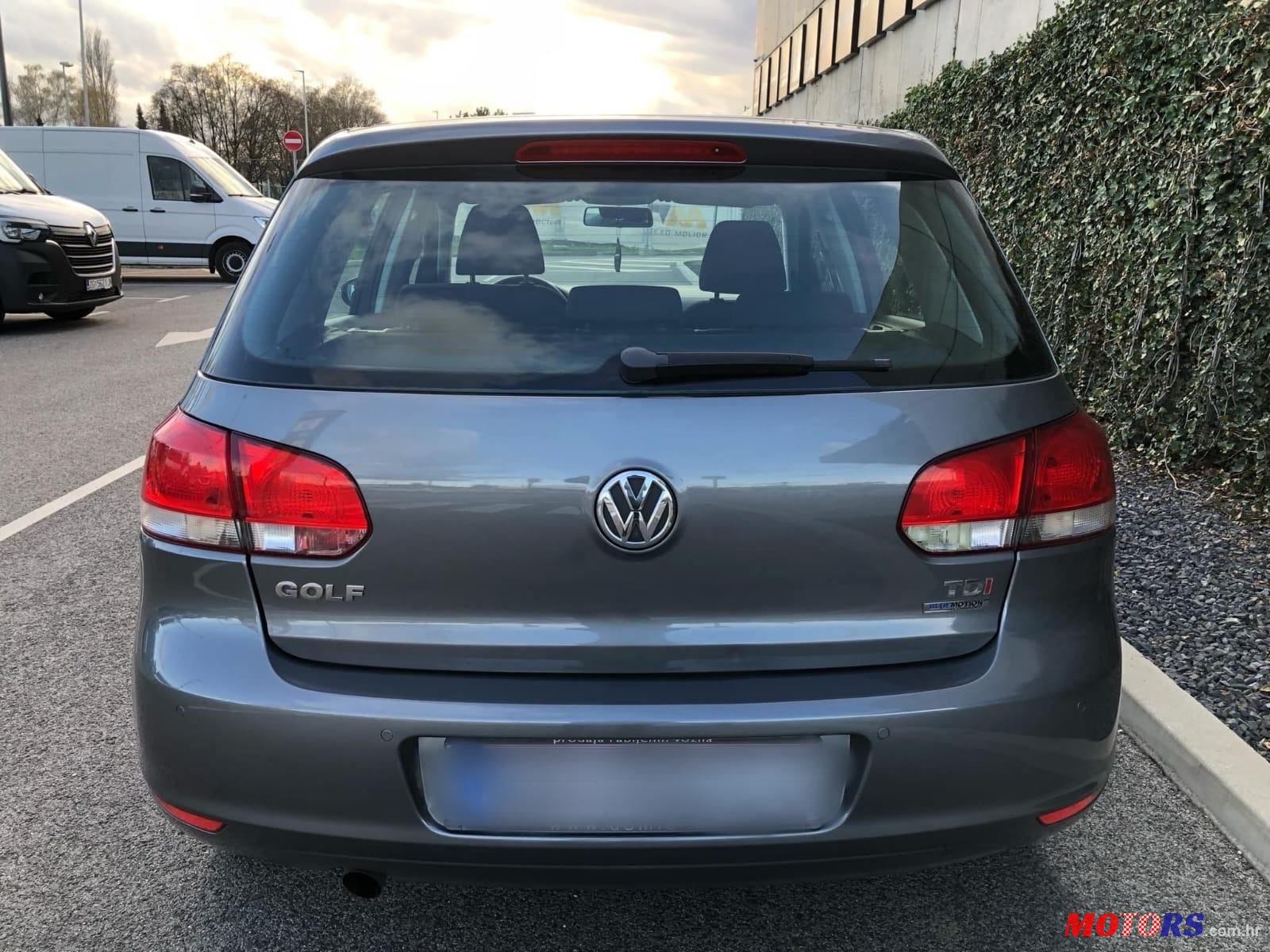 2011' Volkswagen Golf VI 1,6 Tdi photo #5