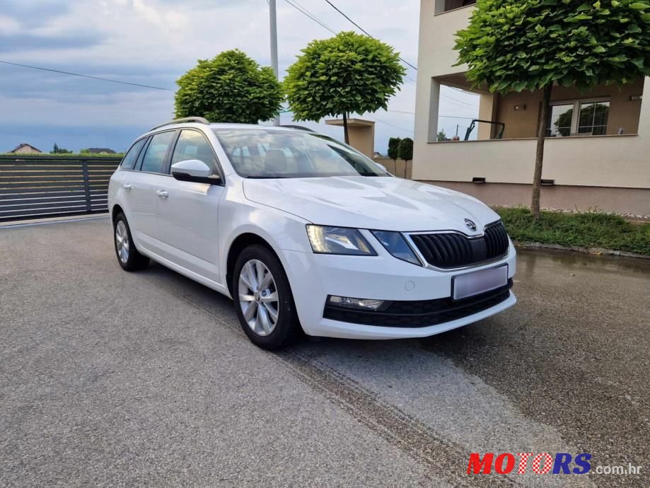 2019' Skoda Octavia Combi photo #1