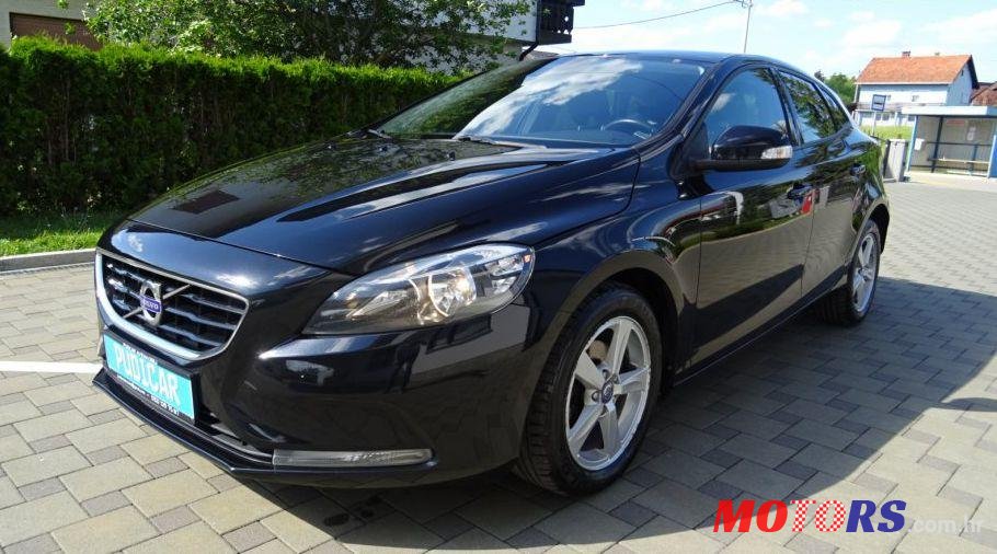2012' Volvo V40 D2 99G. photo #1