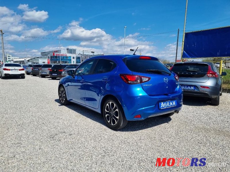 2015' Mazda 2 photo #6