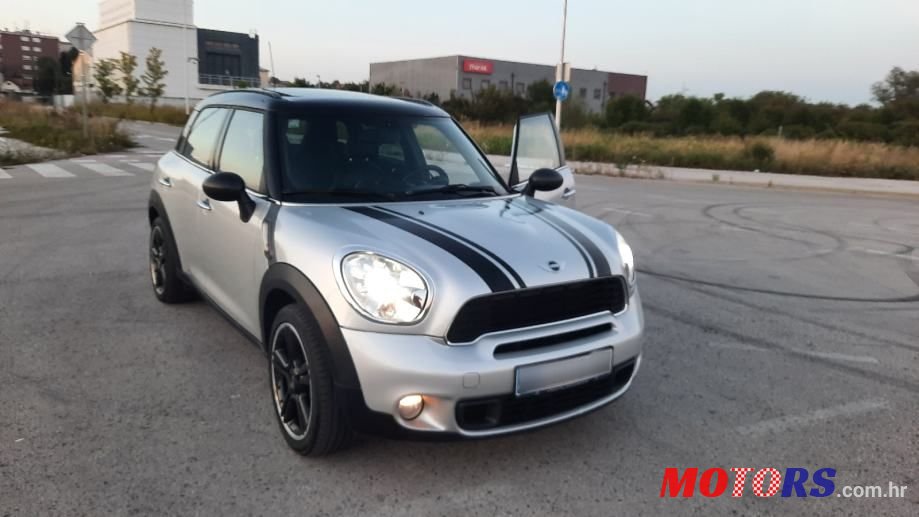 2011' MINI Countryman 2.0D photo #2