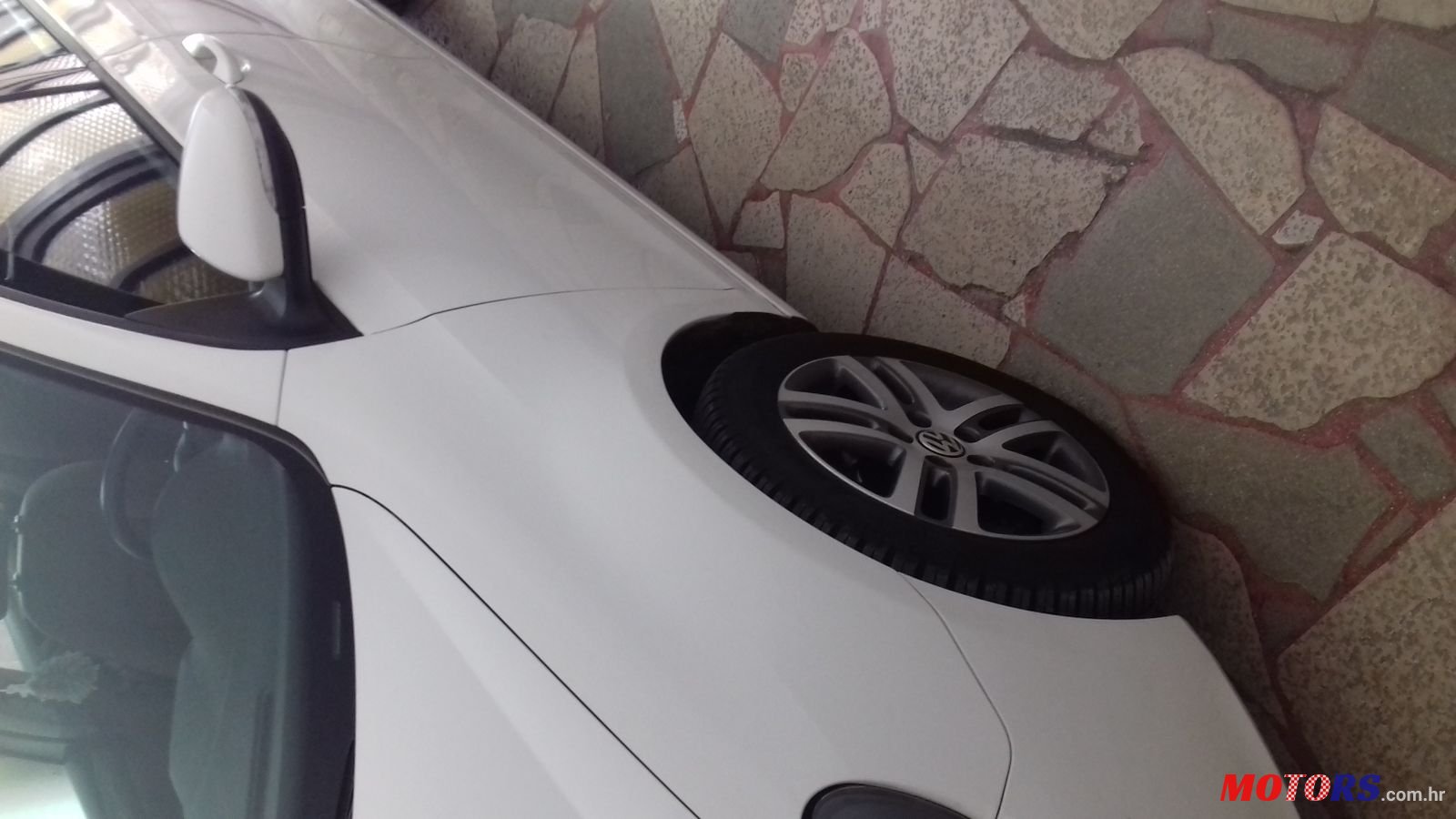 2010' Volkswagen Golf VI 1.6 tdi photo #3