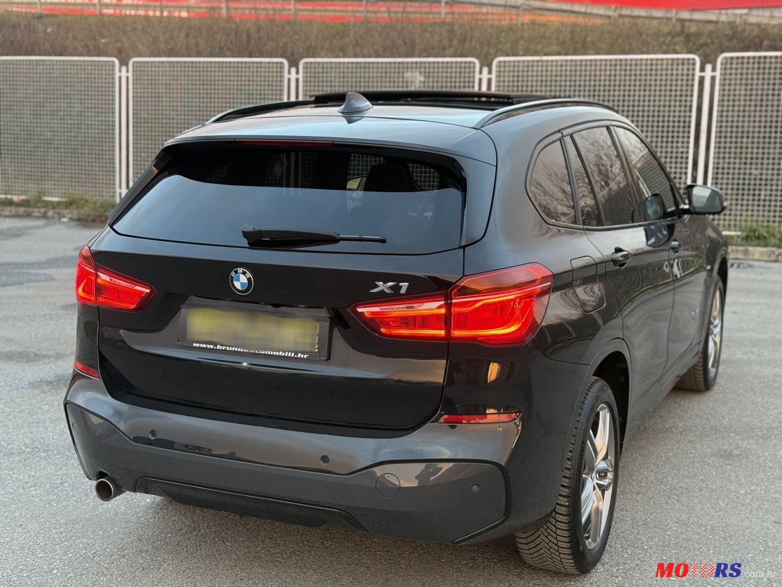 2017' BMW X1 Sdrive18D photo #6