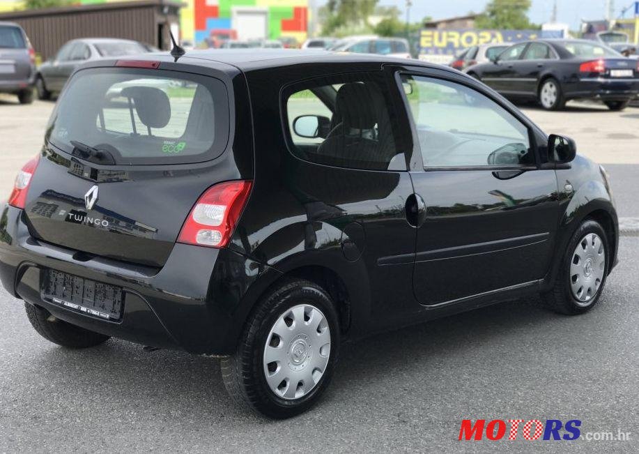 2011' Renault Twingo 1,5 Dci photo #1
