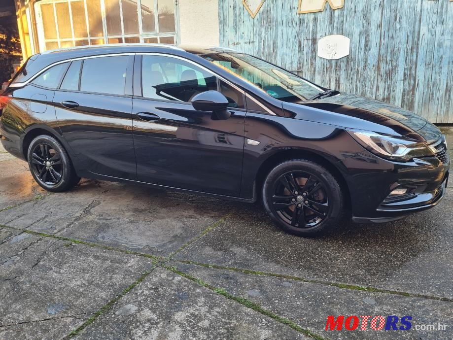 2018' Opel Astra 1.6 Cdti photo #3