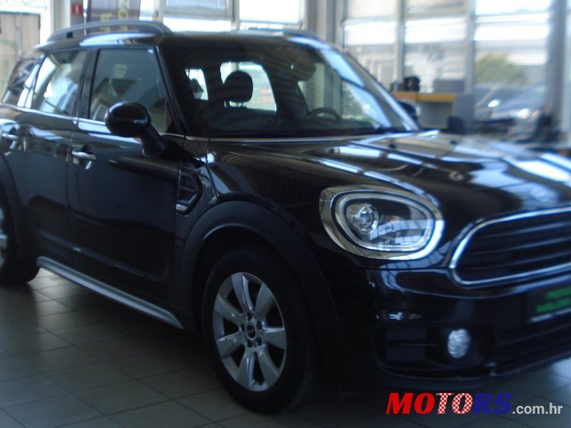 2019' MINI Countryman Mini One D photo #2