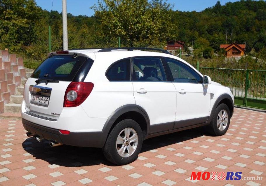 2010' Chevrolet Captiva 2,0 D photo #1