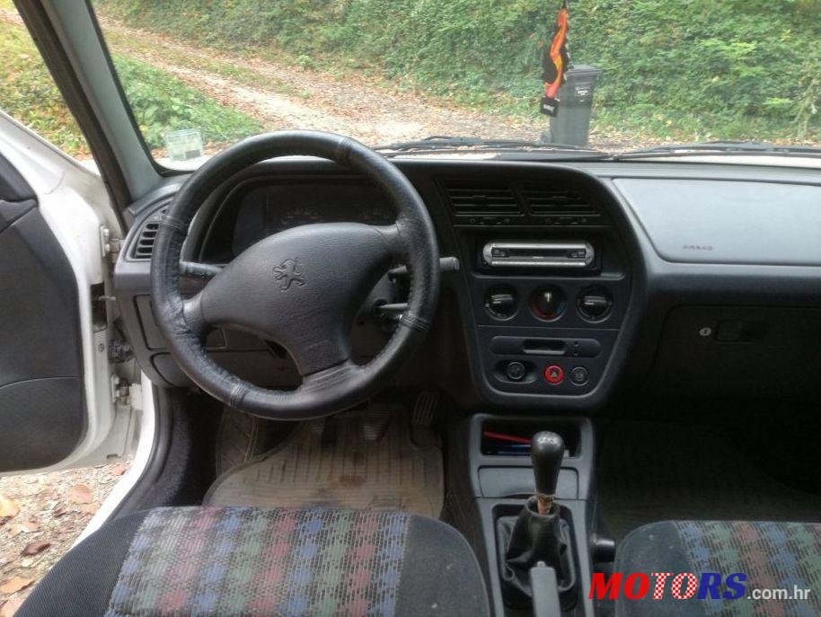 1997' Peugeot 306 Xr photo #3