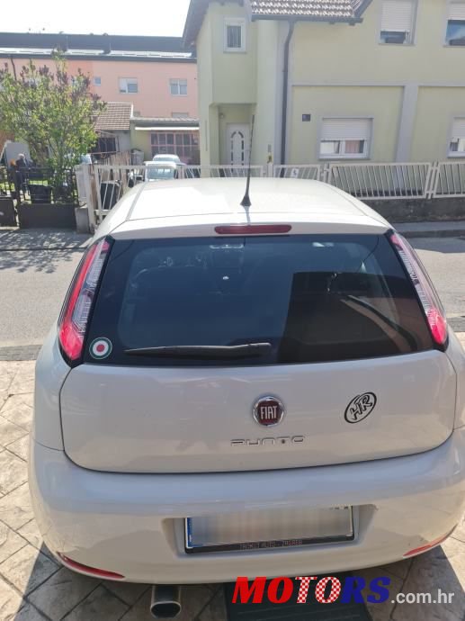 2014' Fiat Punto photo #5