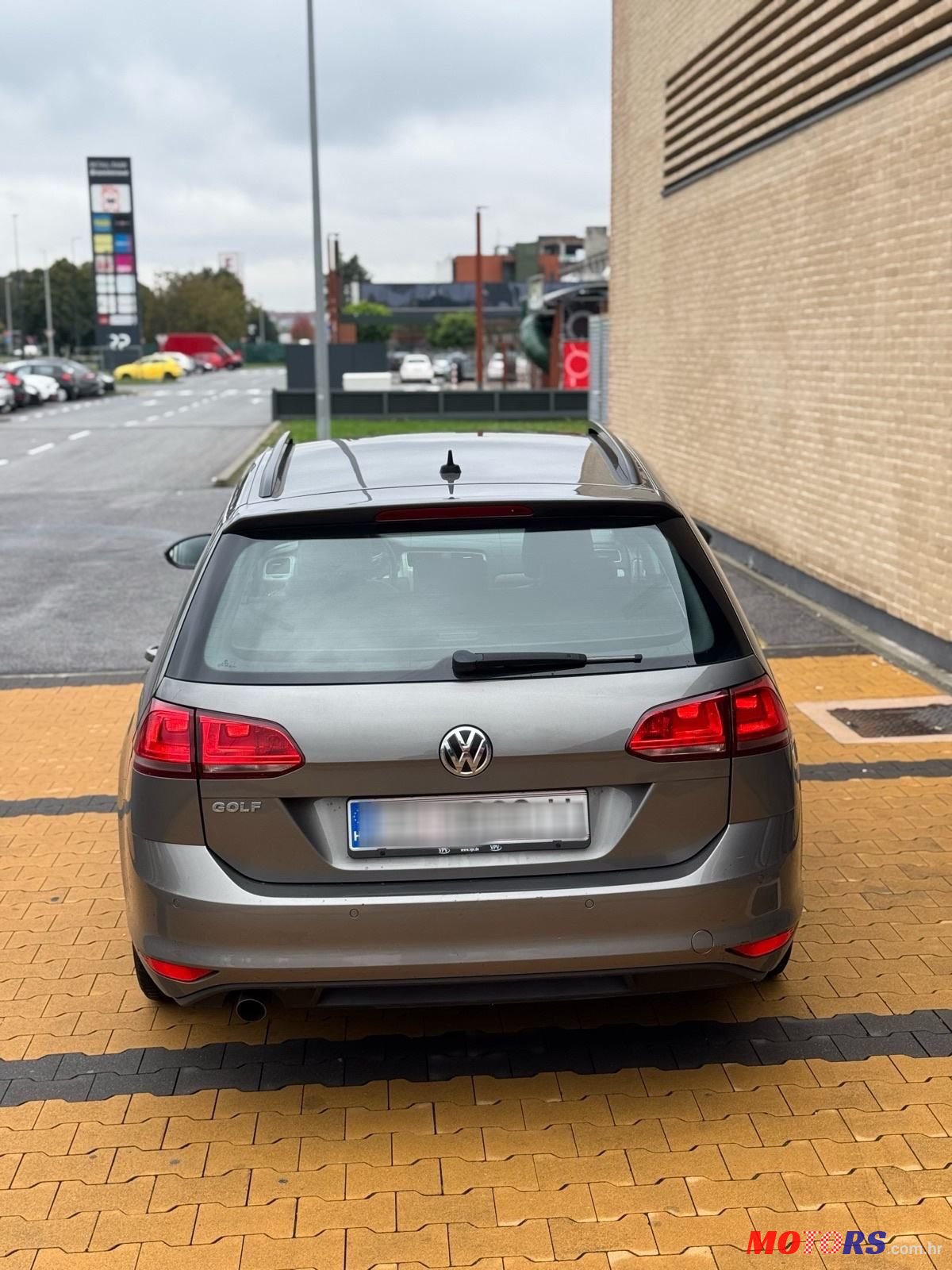 2015' Volkswagen Golf VII Variant photo #3