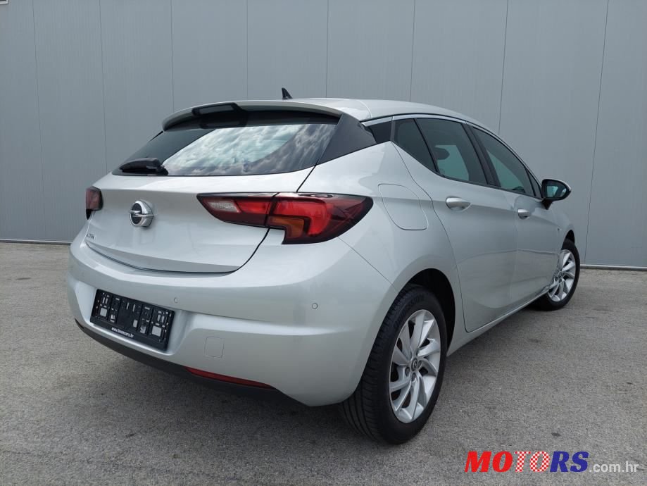 2019' Opel Astra photo #5