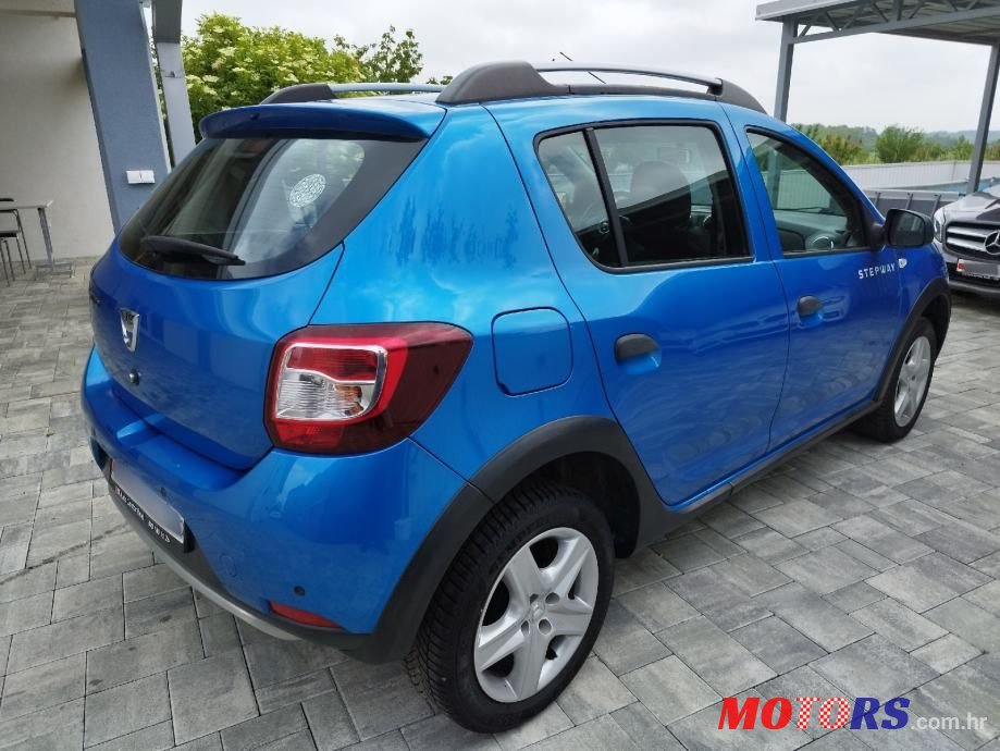 2014' Dacia Sandero Prestige photo #6