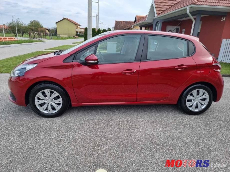 2018' Peugeot 208 photo #2