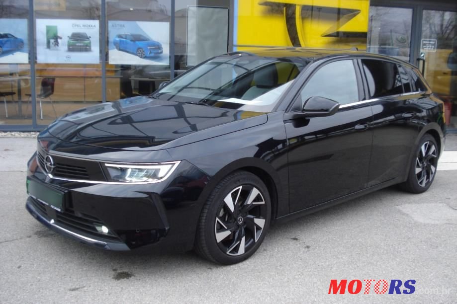 2022' Opel Astra photo #2
