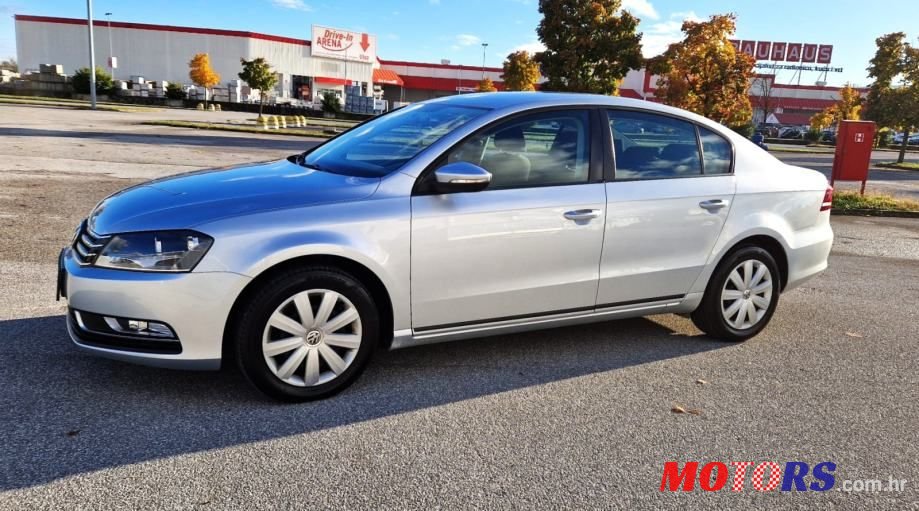 2011' Volkswagen Passat 1,6 Tdi Bmt photo #1